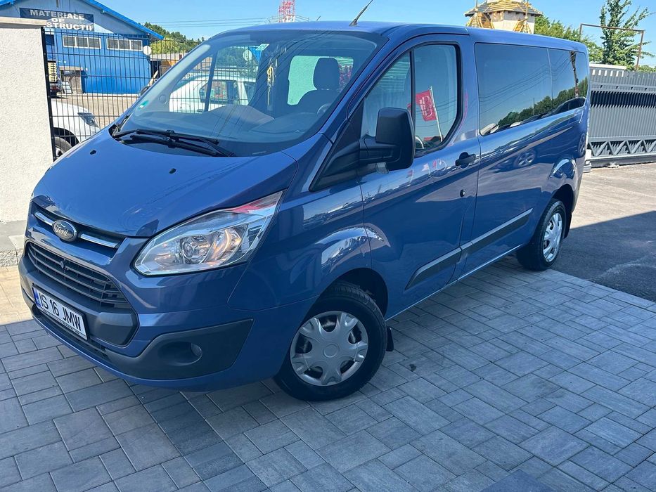 Ford Transit Custom 2,2 tdci 2015 8+1 locuri accept variante !