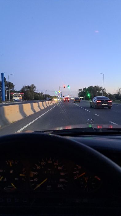 Продам Mercedes 190