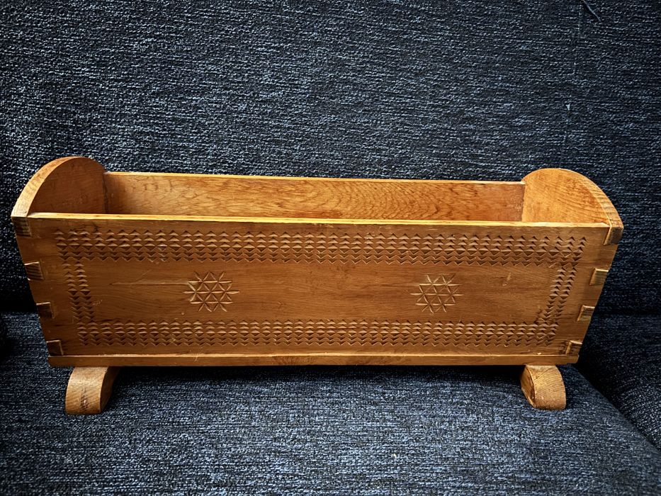 Дървено легло за кукли от соца