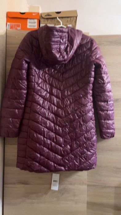 Продавам яке женско не носено!!!