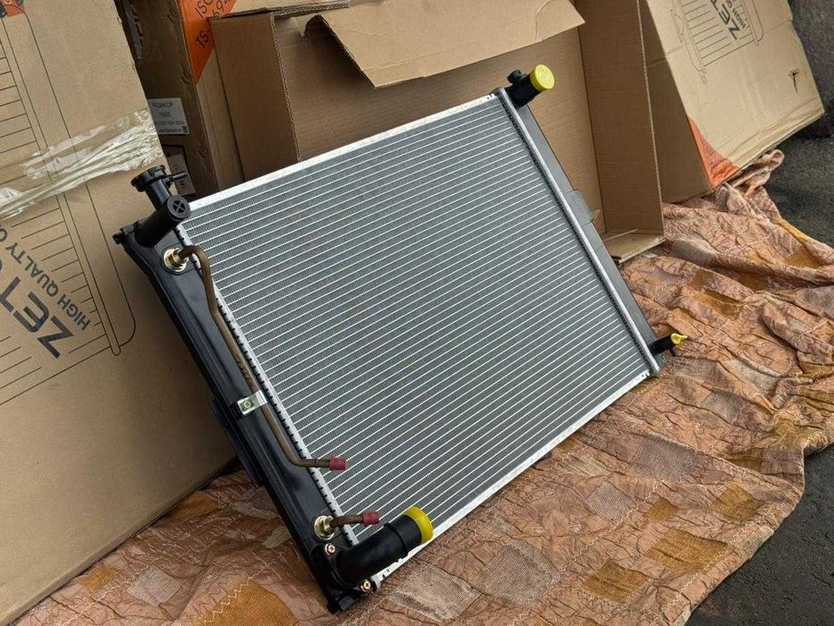 Радиатор  LEXUS RX330