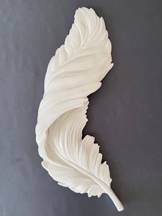 Панно на стену.  Перо с птицами.