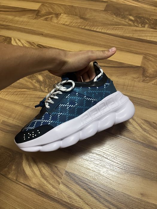 Versace chain reaction suave