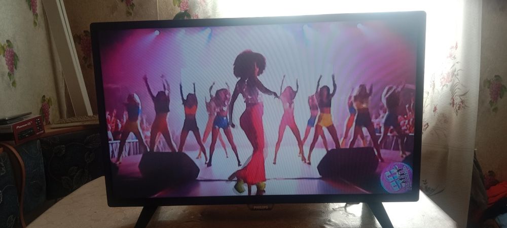 Телевизор PHILLIPS