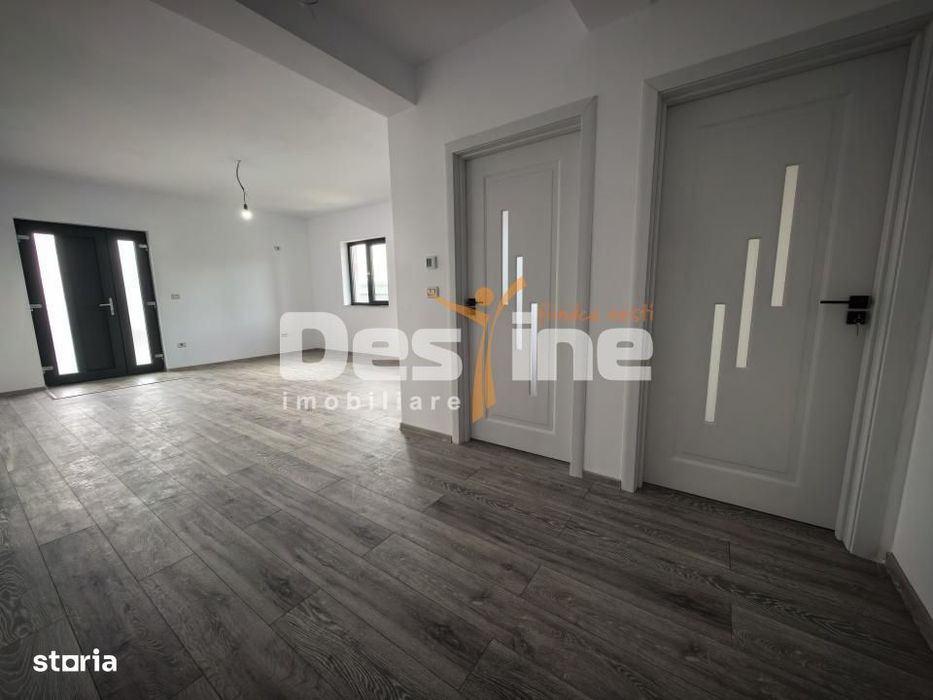 Casă individuală 3 camere 2 bai 313 mp teren Lunca Cetațuii