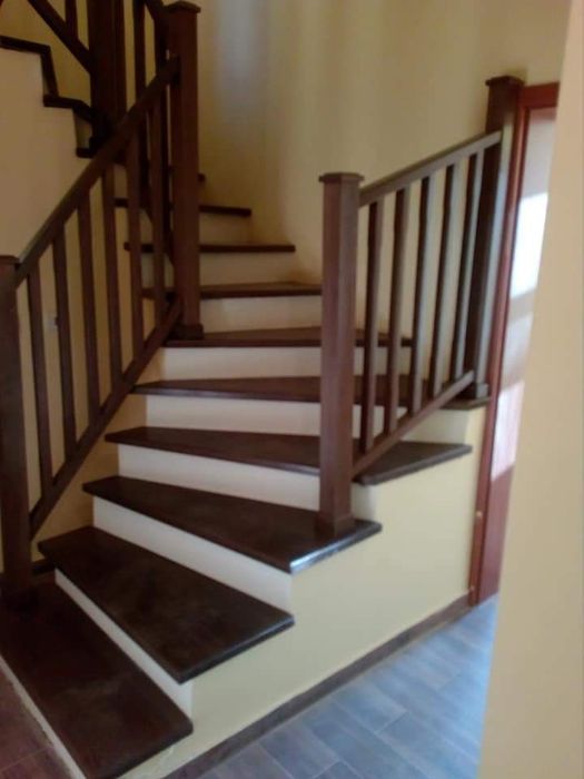 Дървени парапети за стълбища и веранди