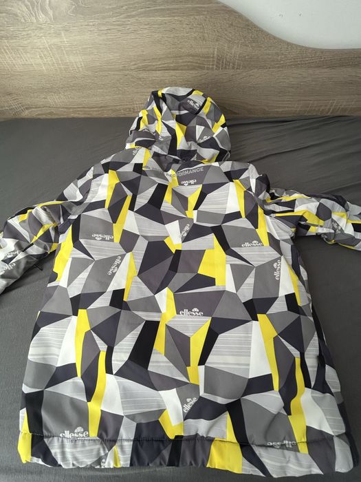 Ски яке Ellesse за 4г.