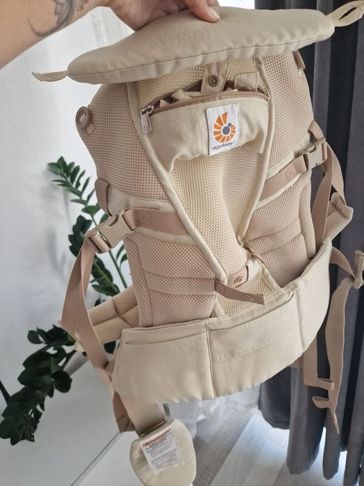 Ергономична раница Ergibaby Adapt