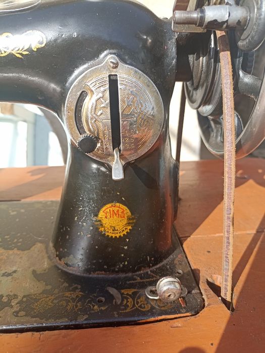 Швейная машина Зингер