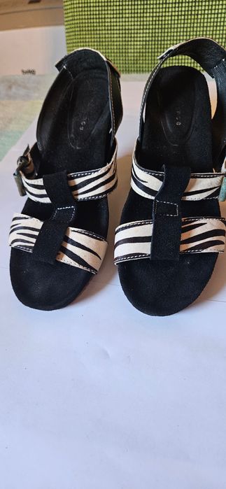 Sandale comode tip vintage, cu animal print
