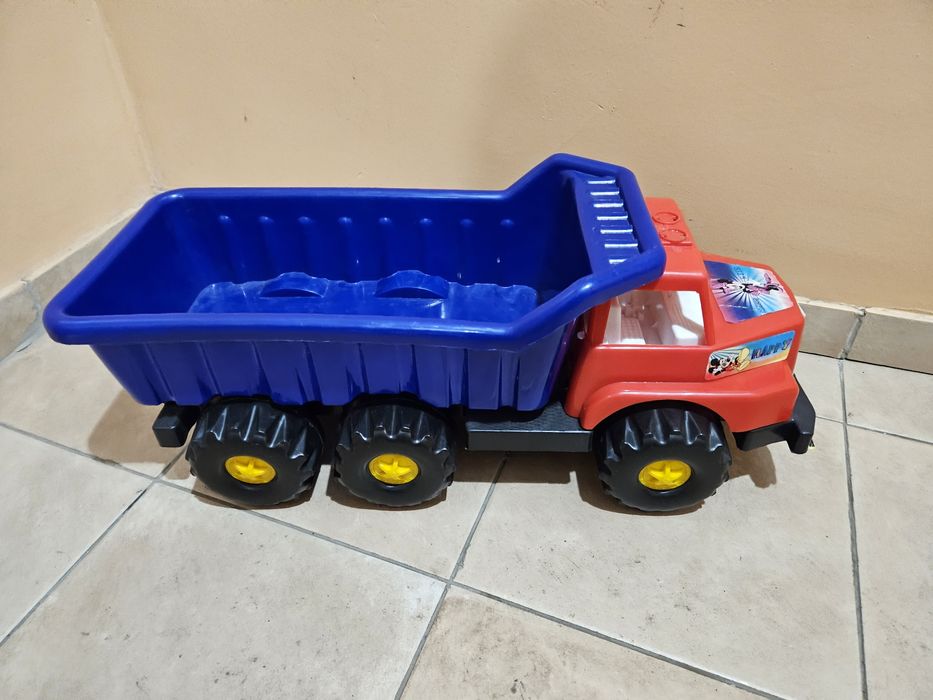 Большой грузовик детский