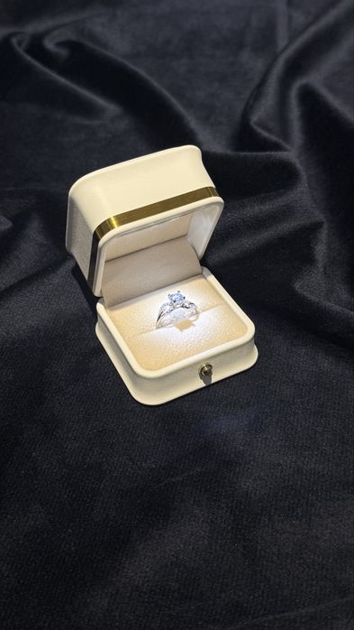 Sovga uchun kumush uzuk