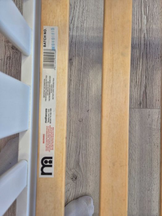 Бебешка дървена кошара/легло - бяла + матрак