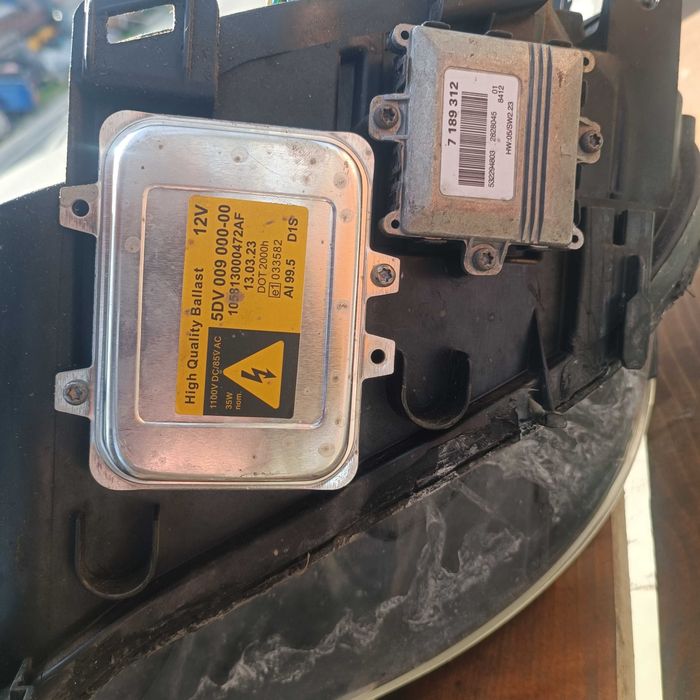 Фарове за Бмв Е60 Е61  фейслифт ксенон динамик (завиващии