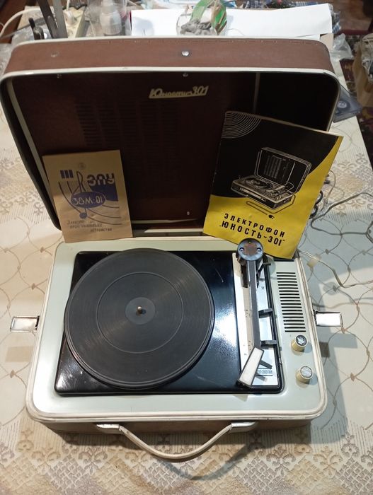 Проигрыватель Юность 310