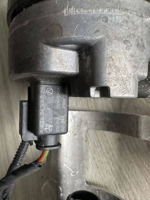 Водна помпа за Мерцедес