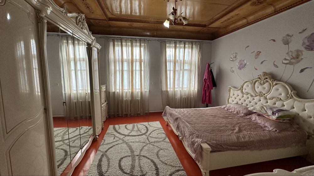 Спальный гарнитур за 270000 тг