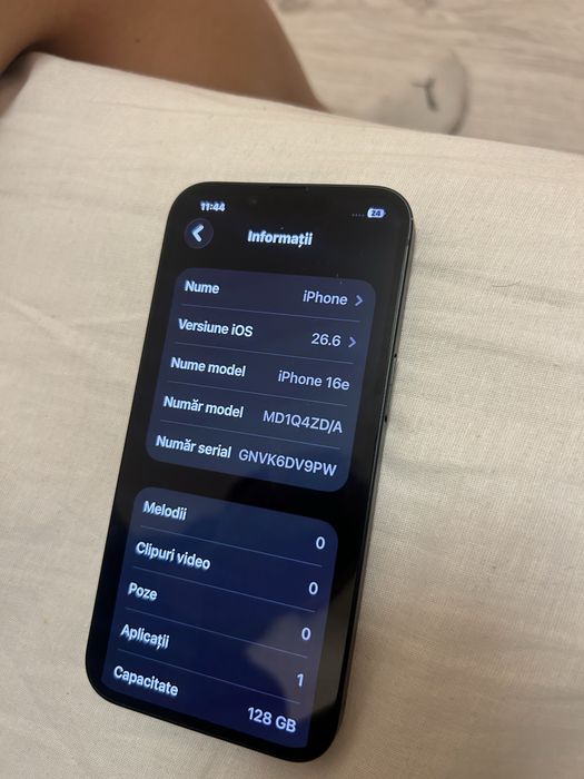 iPhone 16e nou .