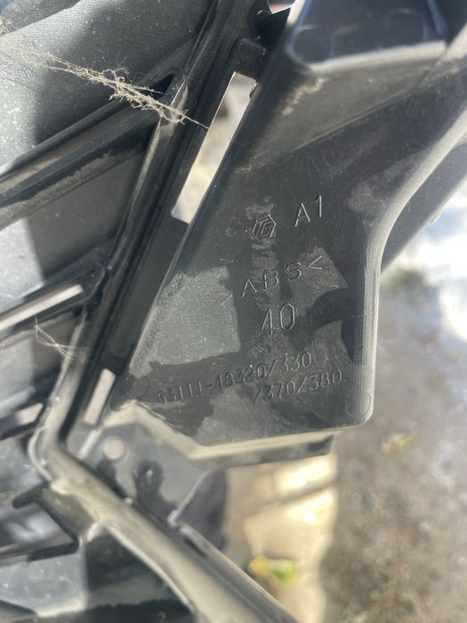 Продам решетку б/у от lexus rx200t