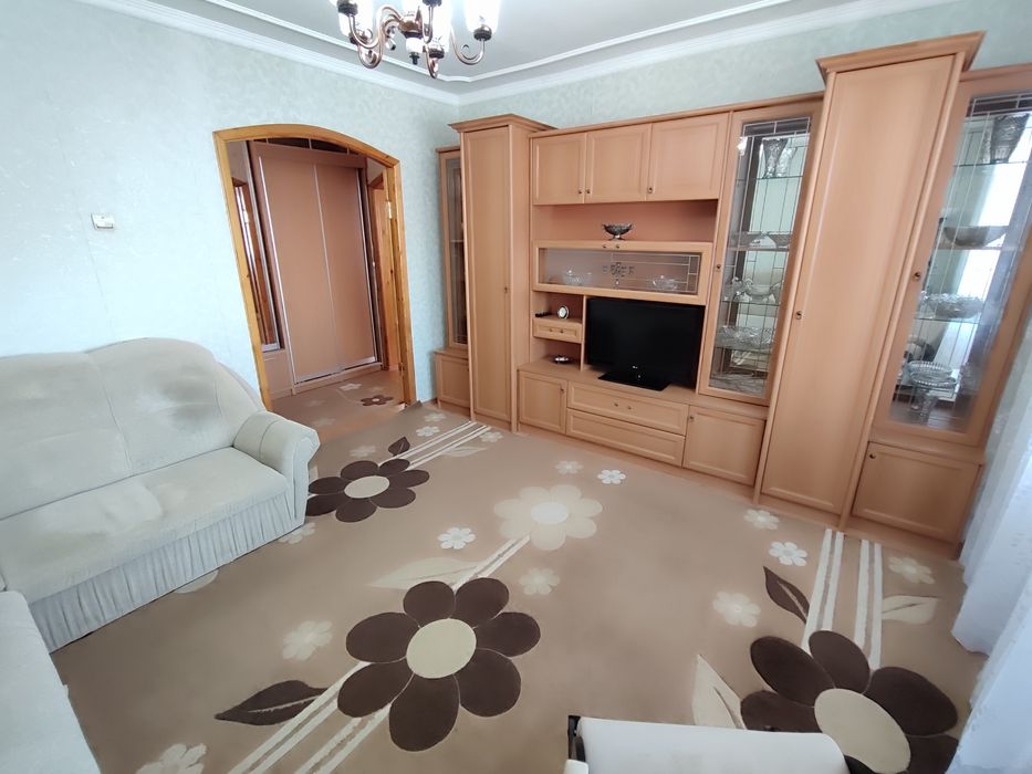 Продается 4-комн (9-37, 3 эт)