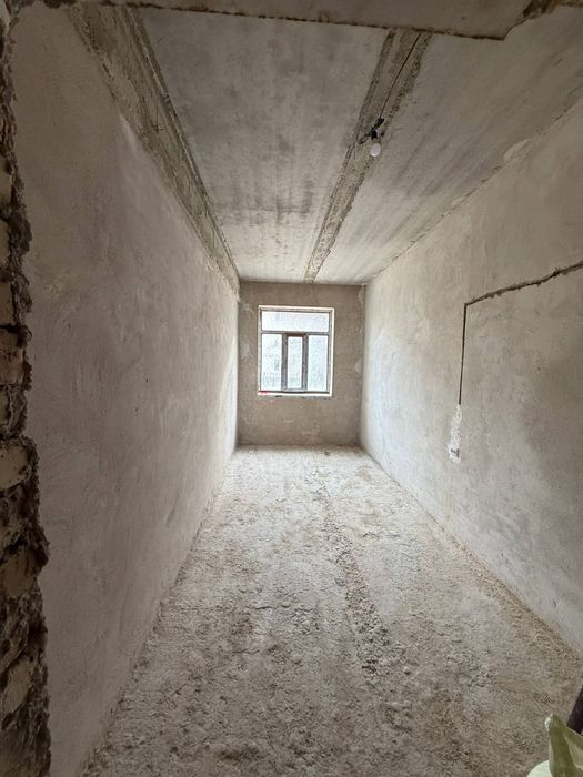 Срочно продается 3 комнатная квартира с кадастром 1 этаж