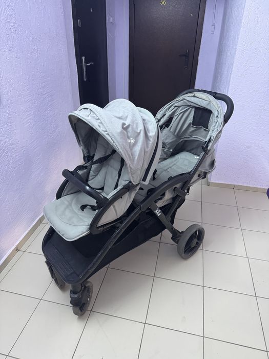 Продам коляску для погодок