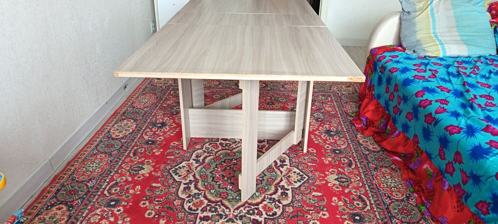 Продам стол книжка серый