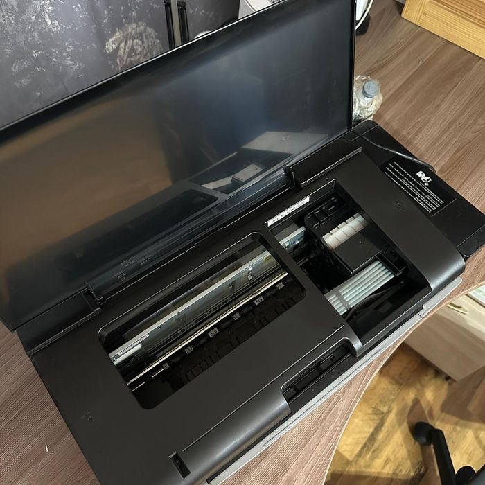 Продам струйный принтер EPSON L805