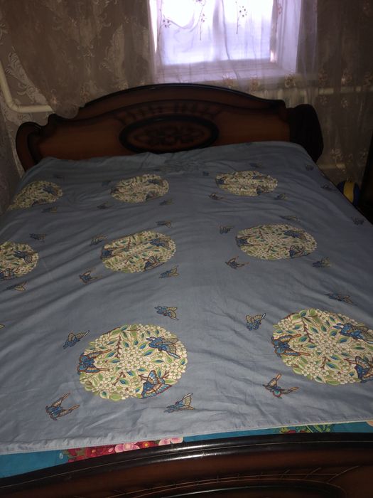 Продаю спальный гарнитур