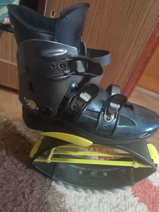 Kangoo Jumps KJ-XR3 - stare foarte bună, folosiți foarte puțin (USA)