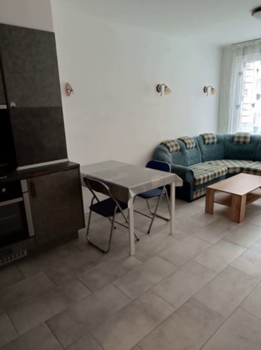 Дава се под наем Двустаен апартамент в София, Бъкстон - 57 кв.м за 597.21 € - Снимка #1