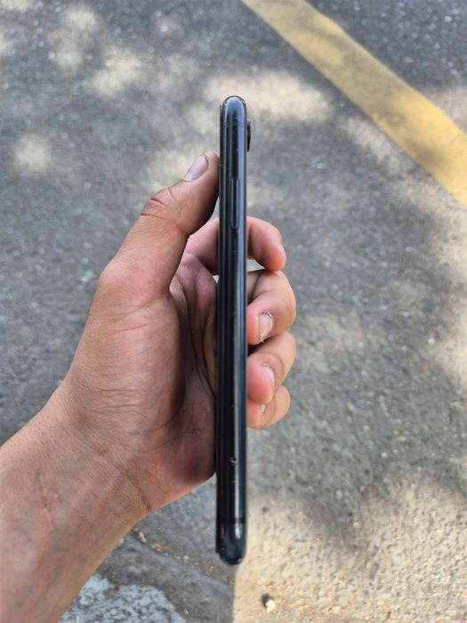 iPhone XR 64gb ideal