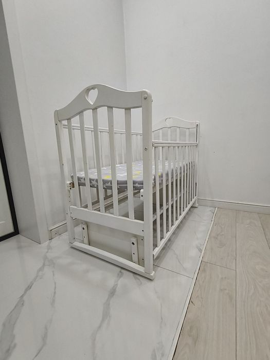 Продам детскую кроватку