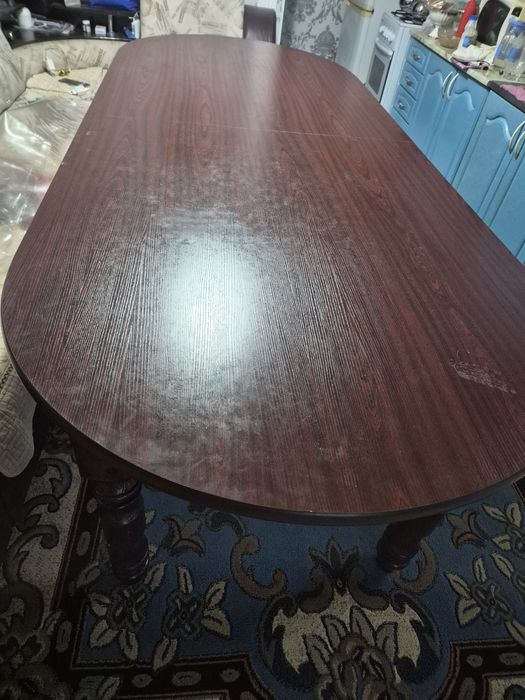 Срочно продам стол длинна 3.5