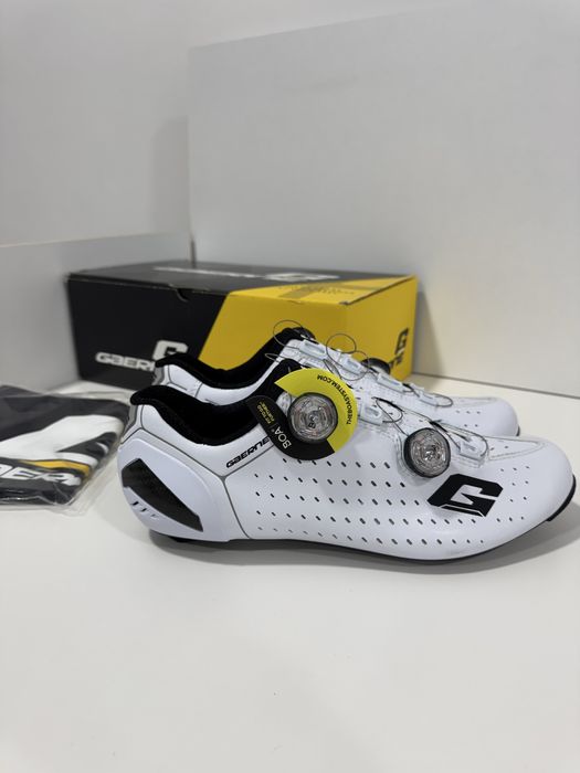 обувки за колоездене Gaerne Carbon G.STL White