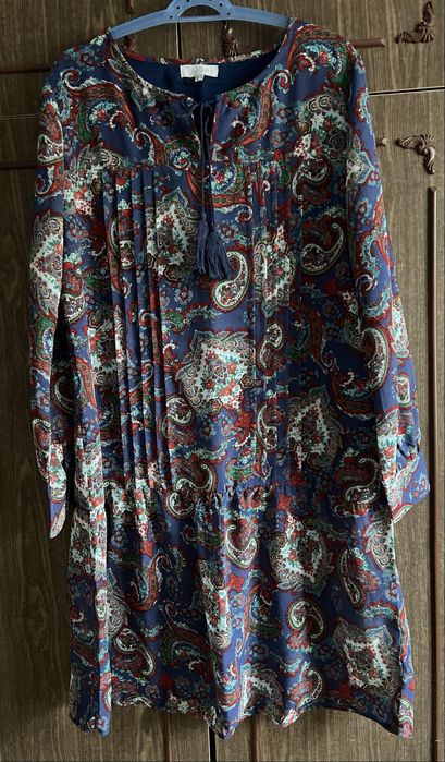 Платья женские 46-48 размера