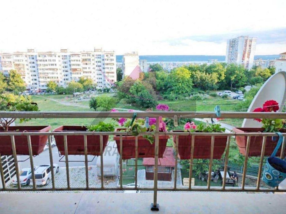 Дава се под наем Двустаен апартамент в Варна, Възраждане 1 - 55 кв.м за 425 € - Снимка #3