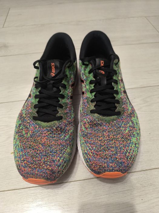 Продавам маратонки Asics 46 номер.