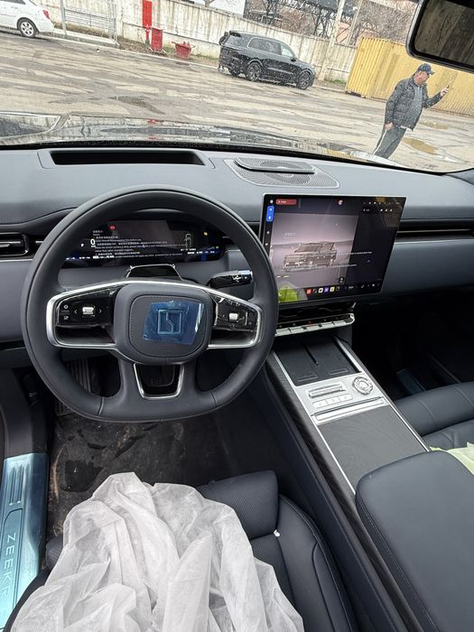 Zeekr 9x Ultra 70kwt, таййор