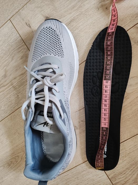 Кросовки летние.