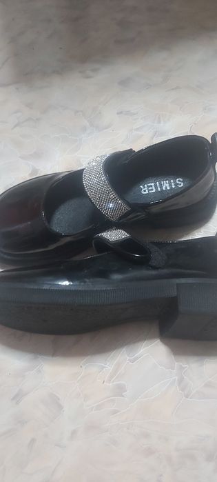 Туфли школьные на девочку 38р