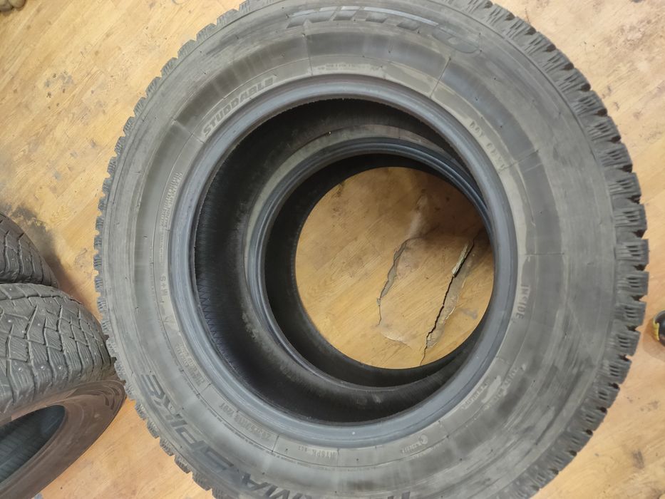 Продам зимнию резину