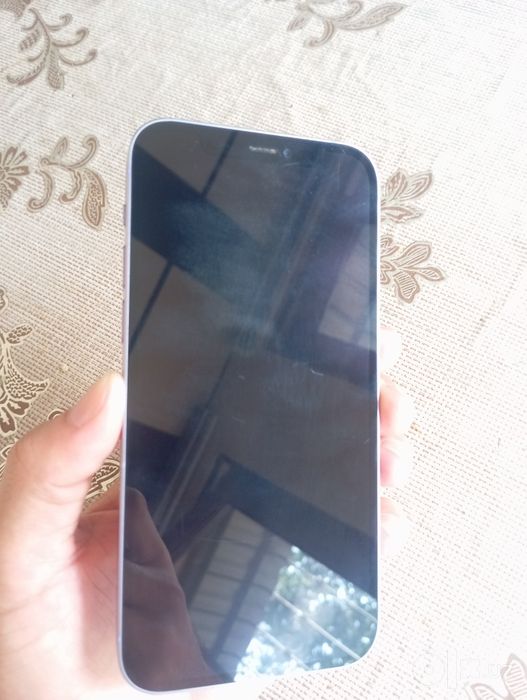 Iphone 12 icloudga tushgan ideal holatda