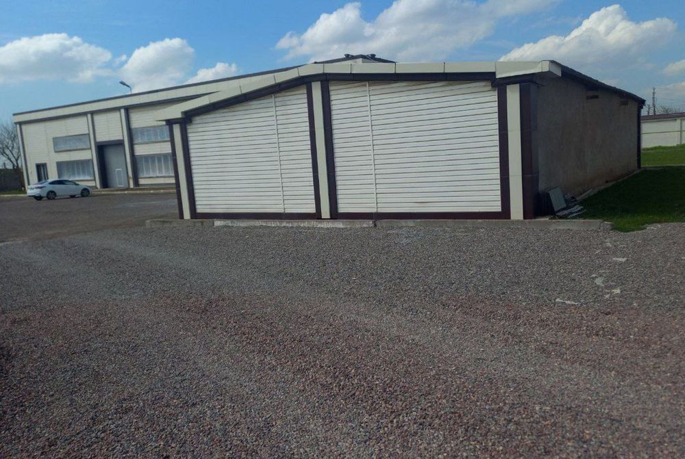 Продаётся 5 400 м² производственная база.