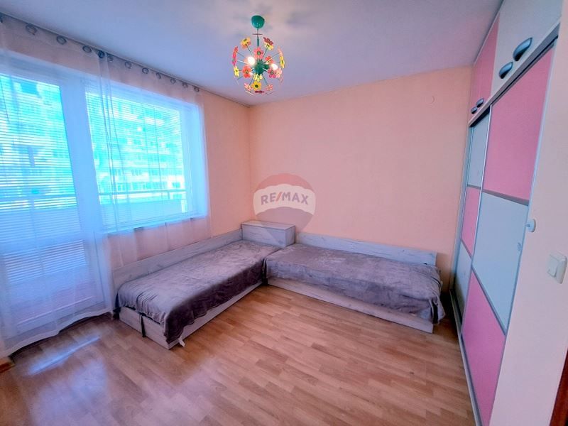 Дава се под наем Тристаен апартамент в Варна, Възраждане 1 - 85 кв.м за 459 € - Снимка #11