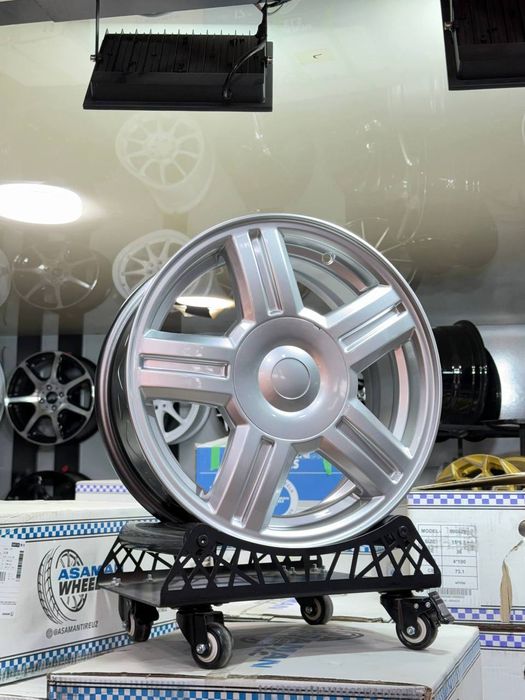 R 17  silver SAKA   DISKA