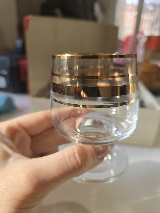 Ретро кристални чаши със златен кант