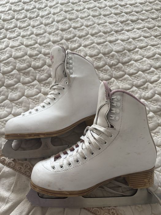 Продается профессиональные коньки jackson 36 размер