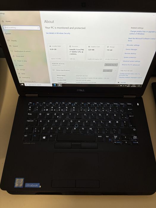 Лаптоп Dell с гаранция i7