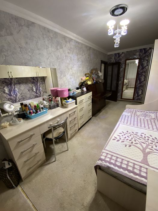 Продается 4 комнатная квартира